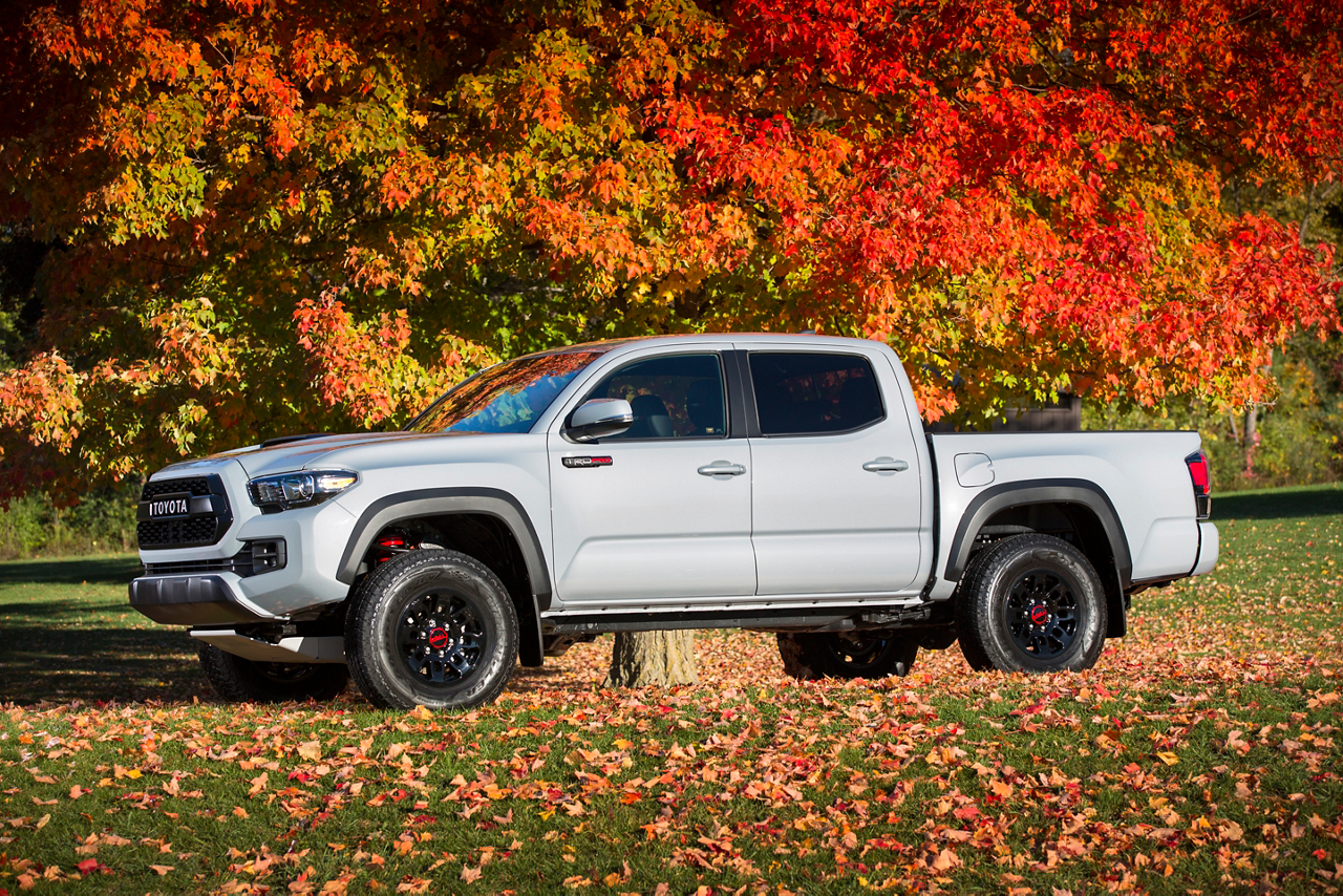 2017_Toyota_Tacoma_TRD_Pro-9