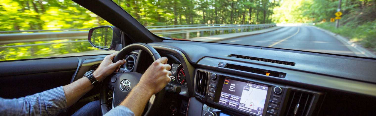Lane-Departure-Alert-Top-of-Page-Image-v2-1
