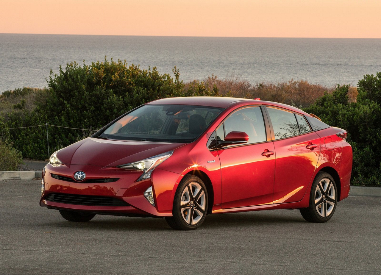 Toyota-Prius_2016