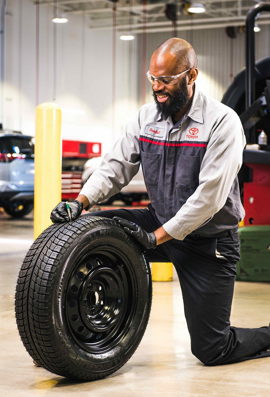 Toyota-Tire-Service.jpg